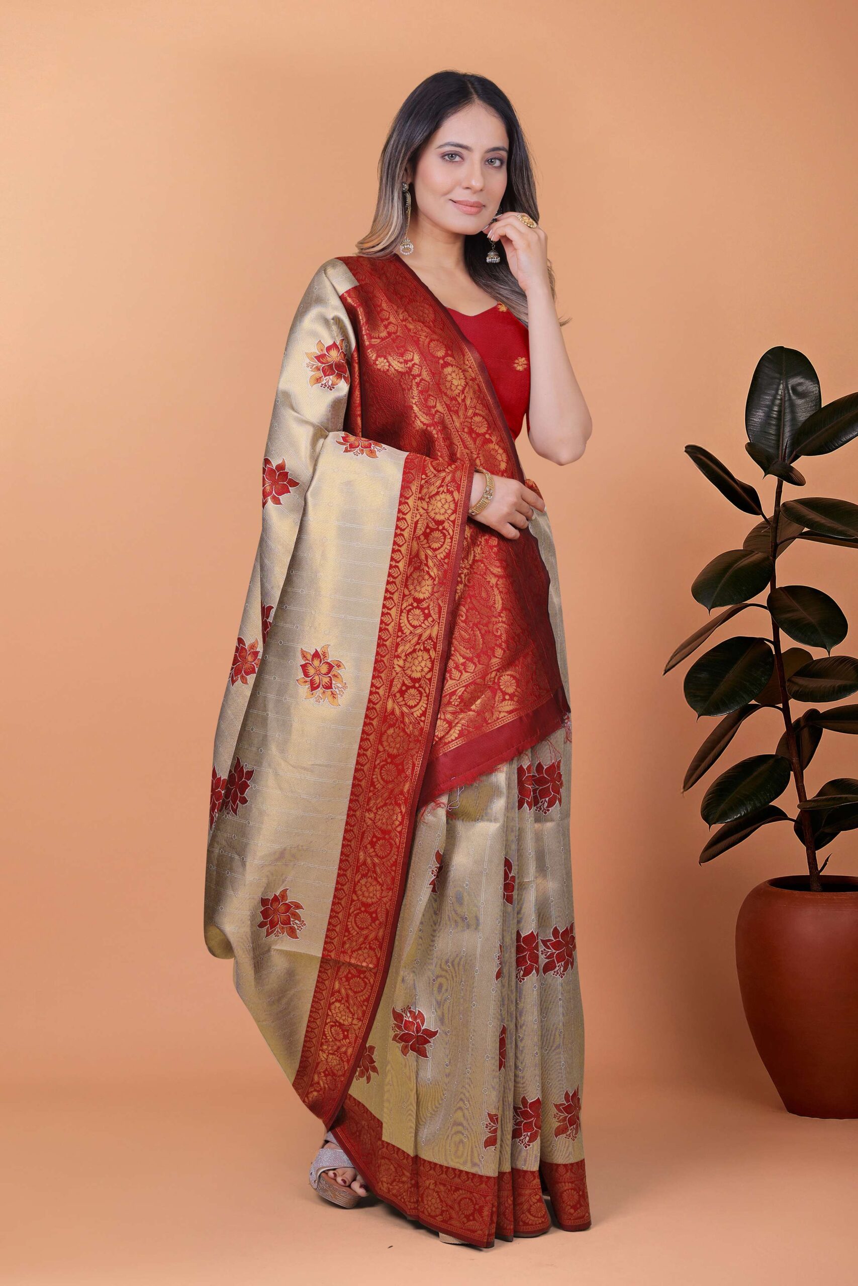 Royal Radiance Antique Gold & Maroon Banarasi Silk Saree with Zari Work | Wedding, Puja & Festive Occasion Wear - Image 2